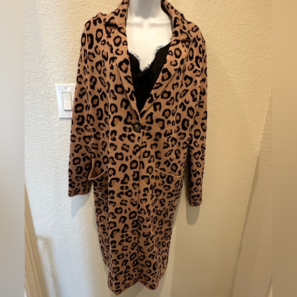 NWOT- beautiful Rachel Zoe leopard print long cardigan sweater Medium
